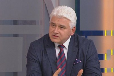 Проф. Киров се закача: КС плесна звучно доцентката по конституционно право 