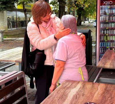 Корнелия беснее по Фейсбук: За бонусите ви пари има, за коледни добавки няма