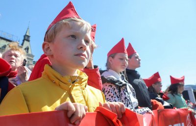 Тестват младите хора в Русия за лоялност към войната на Путин