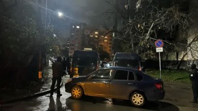 Повдигнаха обвинения на двамата автокрадци в София, ударили патрулка при гонка 