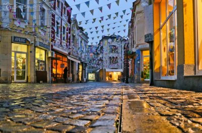 Вандали пръскаха с лютиви спрейове в заведения в Пловдив