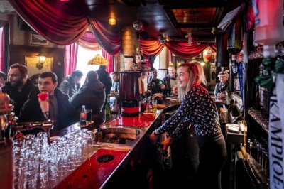 Акция в Самоков: 11 непълнолетни хванати в нощни заведения