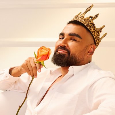 За вас, мъже! Азис се похвали колко е надарен