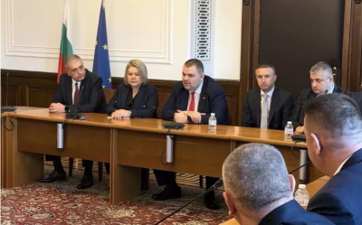 Кметицата на Дулово пристана на "Ново начало"