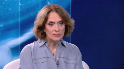 Надежда Нейнски: Украйна де факто капитулира