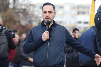Председателят на СОС от протеста: Поемаме ангажимент „калните точки“ да станат нормални за паркиране
