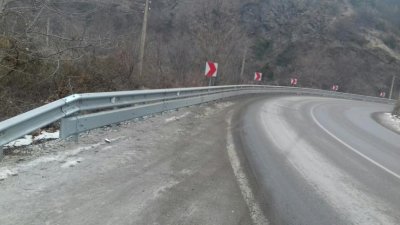 След жалба: Спряха мегапоръчката за мантинели за 1 млрд. лева