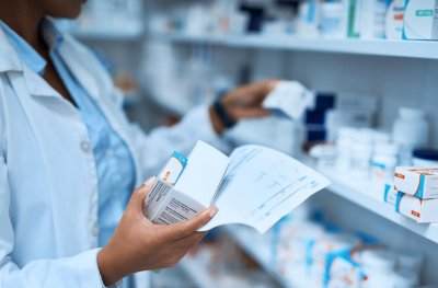 Нов хаос: Закъснели плащания поставят доставките на жизненоважни лекарства под въпрос