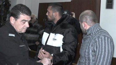 Арестуваха с 5 кила дрога синът на известна съдийка