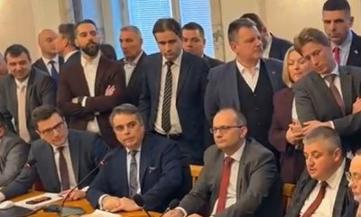КЬОТЕК В НС: Байрям Байрям едва не наби Асен Василев