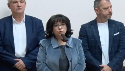 Теменужка и Делян Добрев: Бюджетът не е изтеглен, може да бъде приет до края на годината 