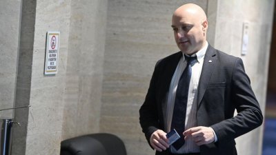 Атанас Славов: Бюджетът е атака срещу бизнеса и средната класа