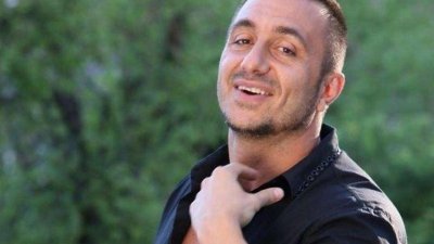 На косъм: НЛО аха да смаже дома на Константин