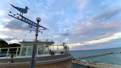 "Като две капки… Владо“ ще зарадва Бургас на Никулден