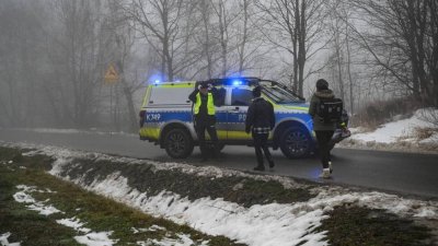 Двама души загинаха при катастрофа с хеликоптер в Полша