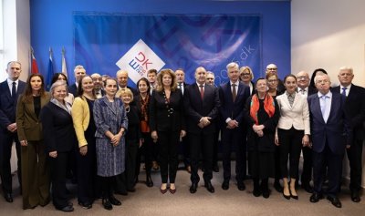 Радев се срещна с европосланиците 