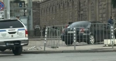 Почина шофьорът, катастрофирал до подлеза на Президентството