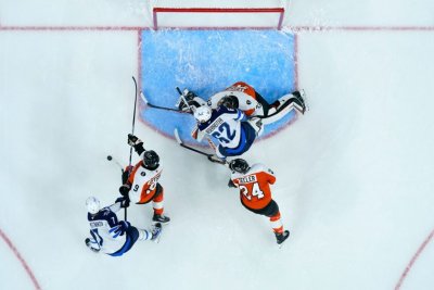 Едмънтън тресна Сиатъл с хеттрик на Макдейвид