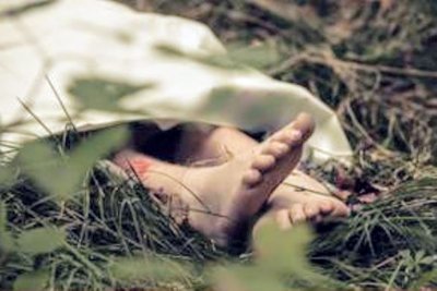 Откриха тяло в двора на врачанската болница, полицията изяснява случая