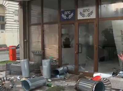 Първо в Lupa.bg: Само левскари ли щурмуваха ДПС и ГЕРБ?