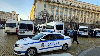Ето как властта се готви за протеста (СНИМКИ)