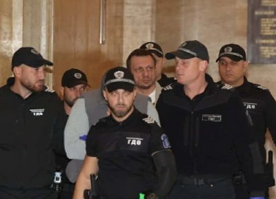 Отлагат делото срещу д-р Хасърджиев, Росен Белов и Симеон Дряновски