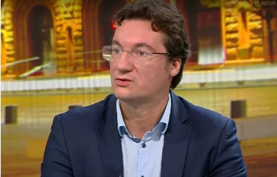 Крум Зарков: Този кабинет вече е на власт формално, не може да взима решения 
