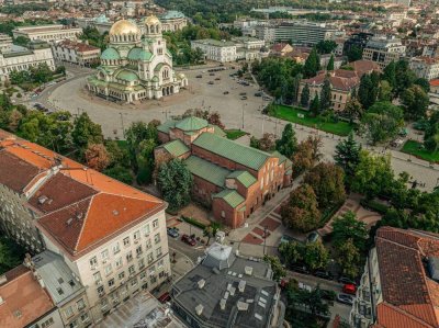 Депутатите вече не паркират на пл. "Св. Александър Невски"