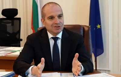 Караджов сезира прокуратурата за корупция на служители на "Автомобилна администрация" 