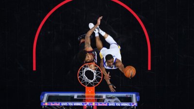 Филаделфия 76ърс победи Голдън Стейт Уориърс с 99 98 в