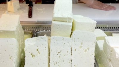 Сиренето фета става кът в Гърция