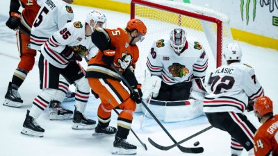 Лео Карлсон вкара два гола а Бекет Сенеке добави едно