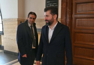 Съдия се отведе от делото срещу Кирил Петков и Божидар Божанов