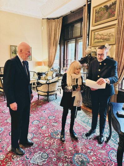 Добре ли е Симеон Втори? Подписът му е сменен!