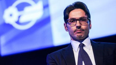 Синът на Берлускони призова за нови лица във „Форца Италия“