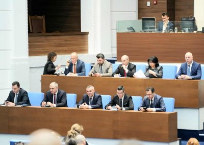 Тръгна парламентарният маратон "вот на недоверие" (НА ЖИВО)