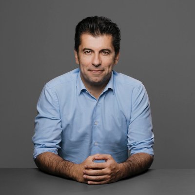 Кирил Петков ликува