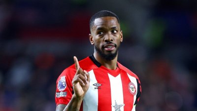 Английският футболен национал Айвън Тони е бил арестуван след бой