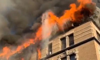 Пожар в квартала Upper West Side на Манхатан принуди десетки