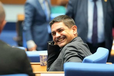 Руди Гела скочи на депутатка от "Величие": Вие сте мошеничка, най-наглата