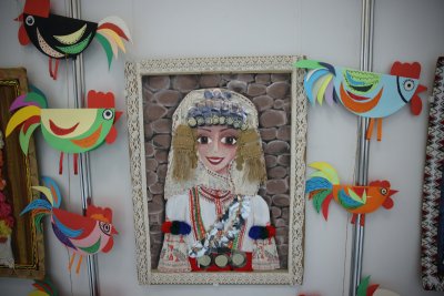 ...А деца нарисуваха шедьоври за депутатите (СНИМКИ)