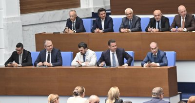 Кабинетът Желязков на 100 подава оставка днес Това тръбят няколко