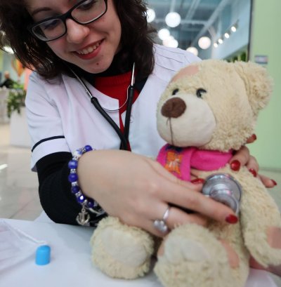 За какво да внимаваме, когато избираме подаръци за най-малките?