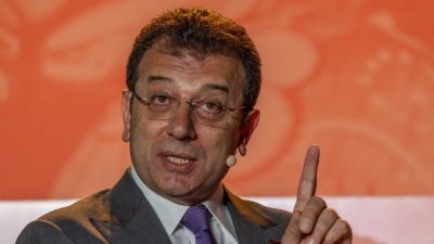 Съдът в Истанбул удължи ареста на Екрем Имамоглу