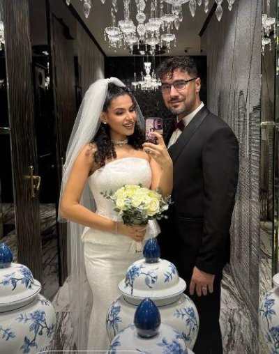 Близначката с порното вдигна сватба