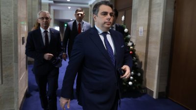 ПП-ДБ: Пеевски напусна кабинета си, мястото се превърна в музей