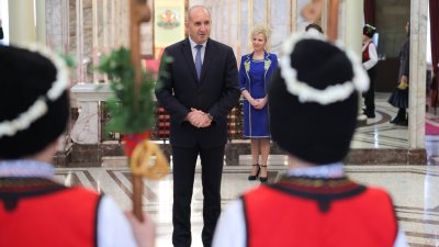 В навечерието на Коледните и новогодишните празници деца от 5