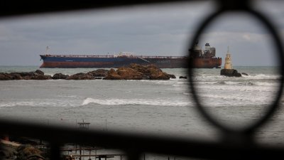 Танкерът &bdquo;Кайрос&ldquo; е задържан със заповед на &bdquo;Морска администрация&ldquo;