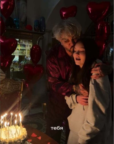 СЪСАНЯК: Филип Киркоров тегли бърз кредит за подаръци на Алла