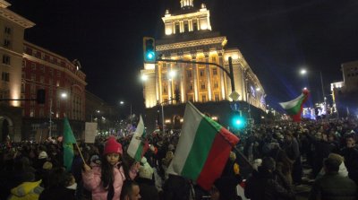 Двата протеста организирани в социалните мрежи се провеждат тази вечер